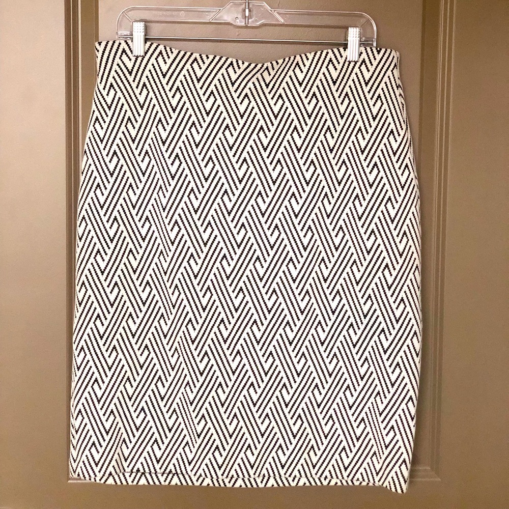 Philosophy houndstooth skirt from Nordstrom, matching jacket also available